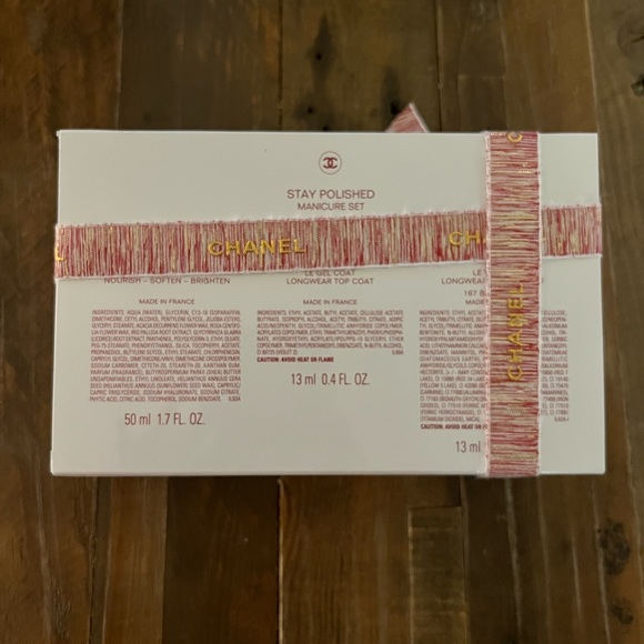 NEW Chanel Holiday 22 manicure set - Picture 6 of 6